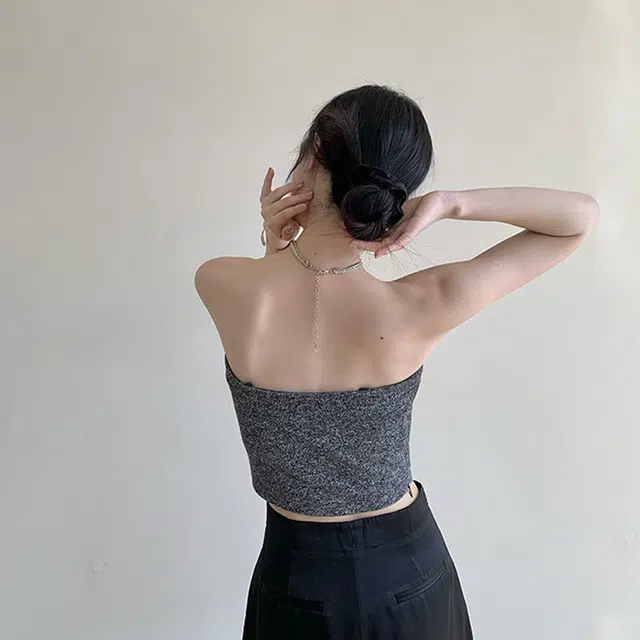周淼 美式纯色一字肩收腰背心 女款