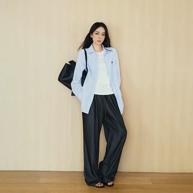 周淼 简约翻领单排扣长袖衬衫 女款