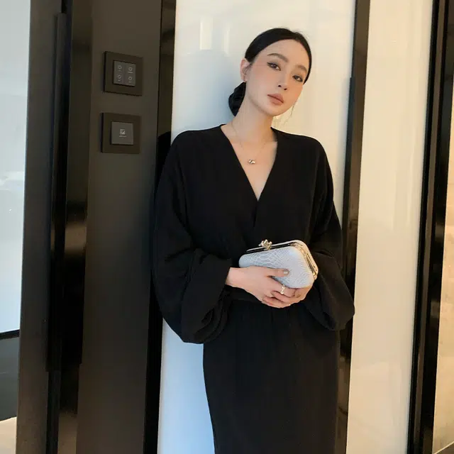 V