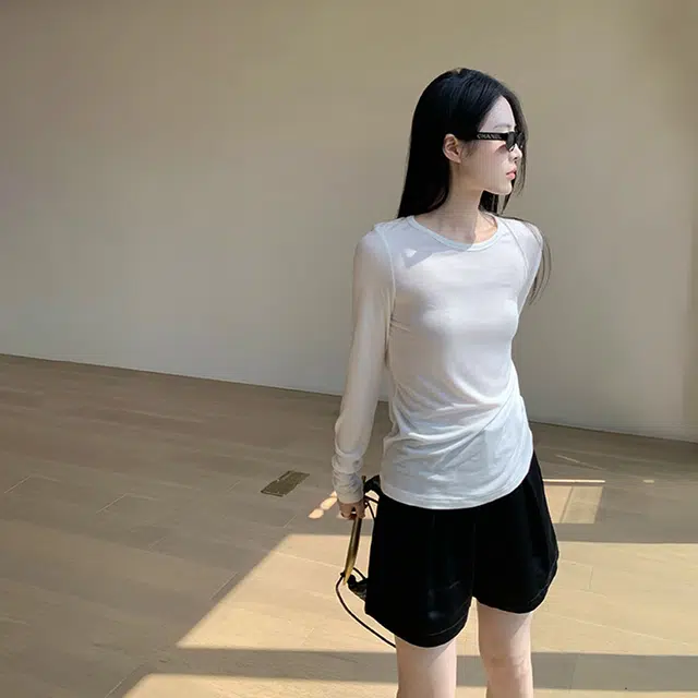 周淼 纯色高腰宽松阔腿休闲短裤 女款