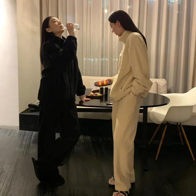 周淼 纯色双面一体绒松紧腰阔腿休闲裤 女款