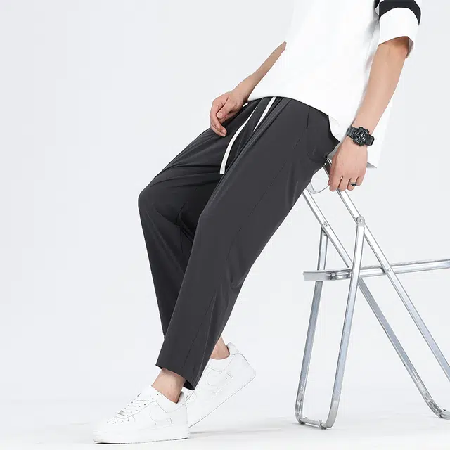 巴塞罗那足球俱乐部  纯色简约美式速干透气舒适梭织柔软透气高街嘻哈学院风基础针织百搭垂感弹力户外系带松紧直筒大码宽松中腰九分休闲裤 男女同款