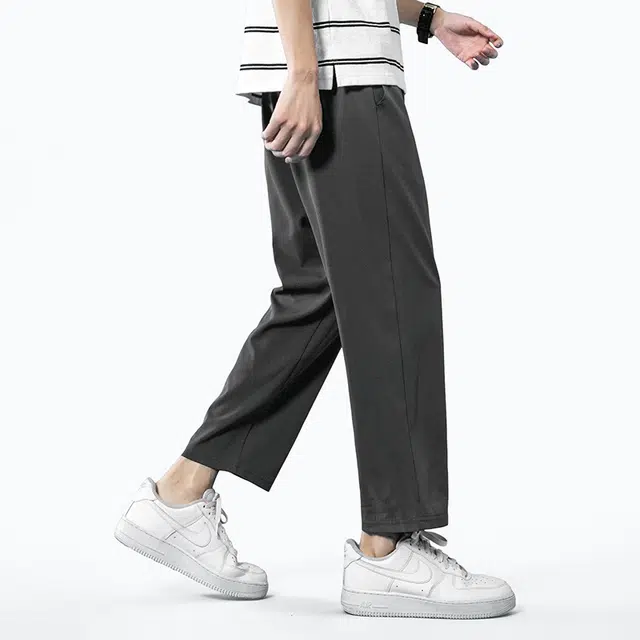 巴塞罗那足球俱乐部  纯色简约美式速干透气舒适梭织柔软透气高街嘻哈学院风基础针织百搭垂感弹力户外系带松紧直筒大码宽松中腰九分休闲裤 男女同款