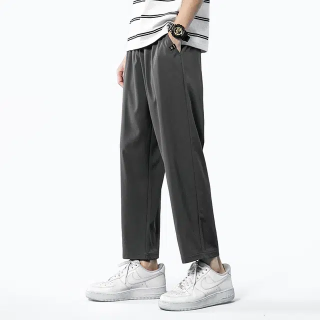 巴塞罗那足球俱乐部  纯色简约美式速干透气舒适梭织柔软透气高街嘻哈学院风基础针织百搭垂感弹力户外系带松紧直筒大码宽松中腰九分休闲裤 男女同款