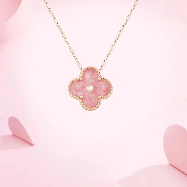 925