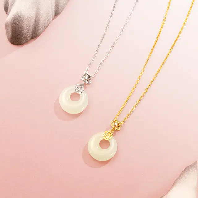 925