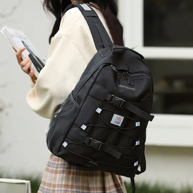 真维斯 百搭高颜值大容量初高中生大学生韩版潮流便携通勤运动学院风 织物 双肩包背包电脑包书包 常规 男女同款 黑色