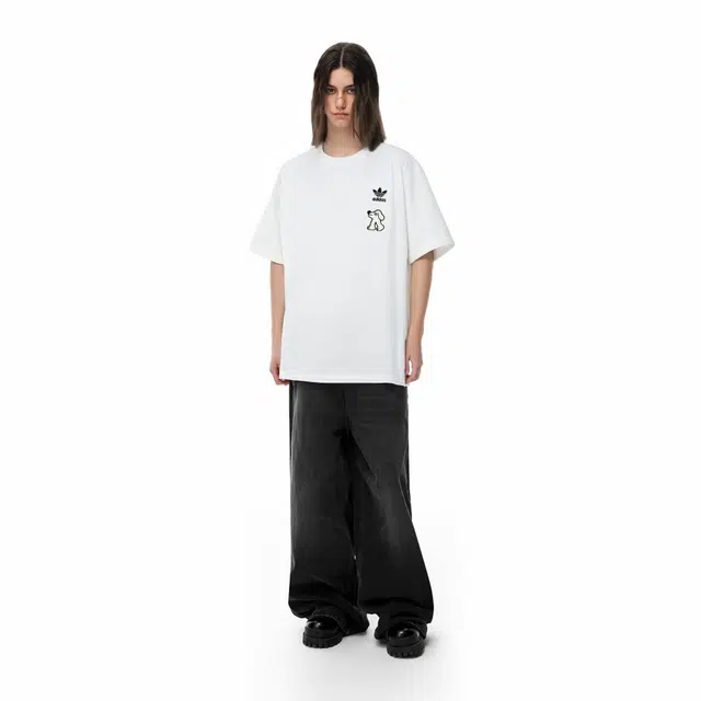 adidas originals Fantasy logoT