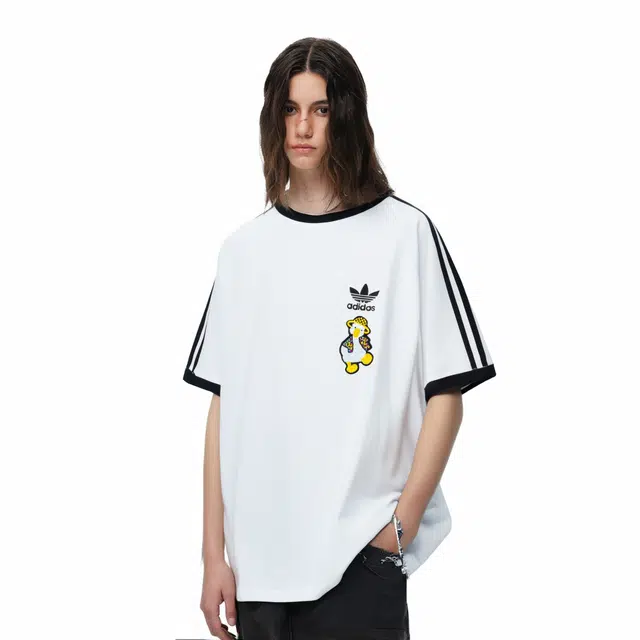 adidas originals Fantasy logoT