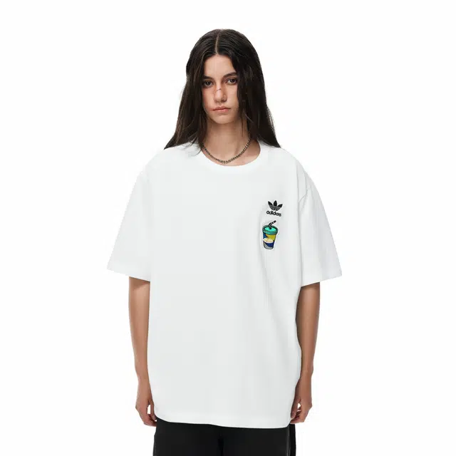 adidas originals Fantasy logoT