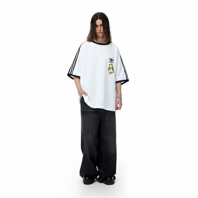 adidas originals Fantasy logoT