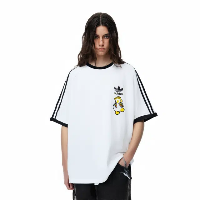 adidas originals Fantasy logoT