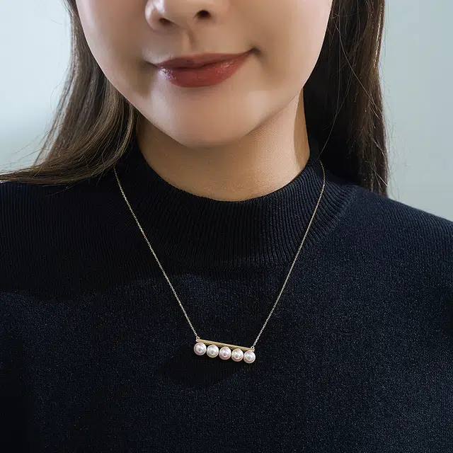 akoya