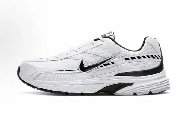 Nike Initiator