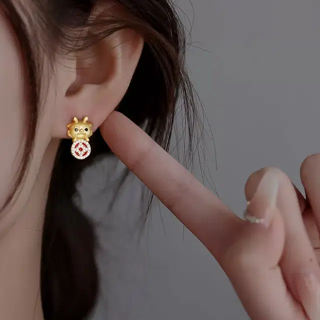 999