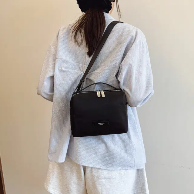笛贝嘉 韩版超火简约纯色 布 单肩手提包 常规 女款 黑色