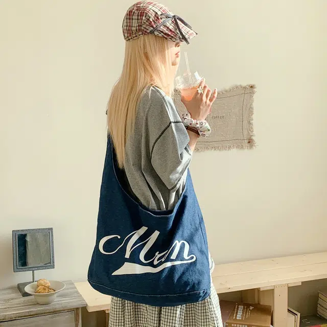 笛贝嘉 日系潮牌复古字母时尚百搭通勤 布 斜挎单肩包 女款 蓝色