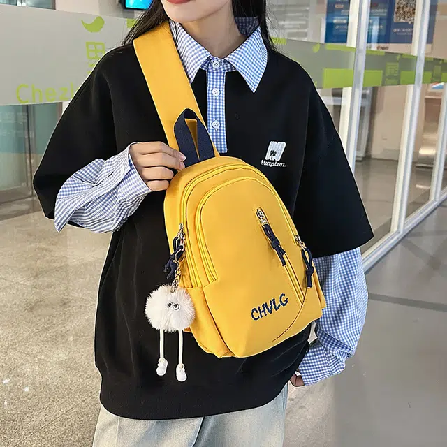 笛贝嘉 字母时尚高颜值百搭 尼龙 胸包 男女同款情侣款 黑色