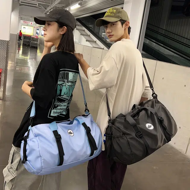 笛贝嘉 大容量潮牌休闲运动旅行背包港风轻便防水手提包 尼龙布 斜挎包 常规 男女同款情侣款 多色