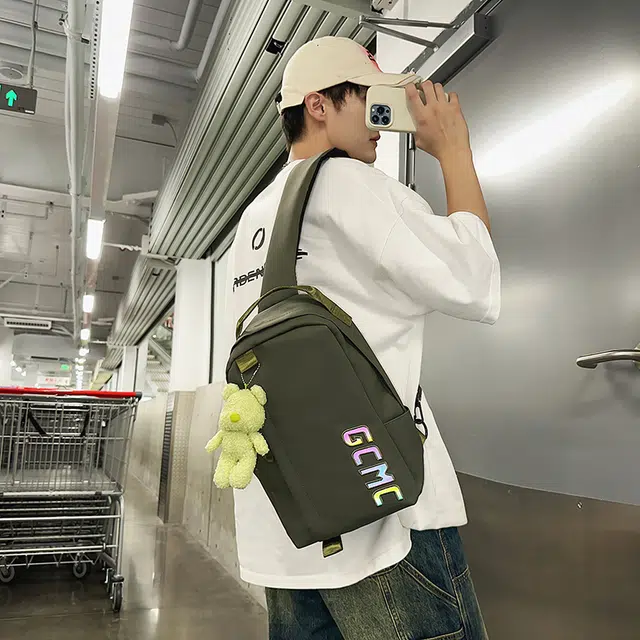 笛贝嘉 日系字母小众运动百搭防水 牛津布 胸包 常规 男女同款情侣款 多色