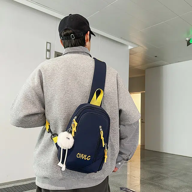笛贝嘉 字母时尚高颜值百搭 尼龙 胸包 男女同款情侣款 黑色