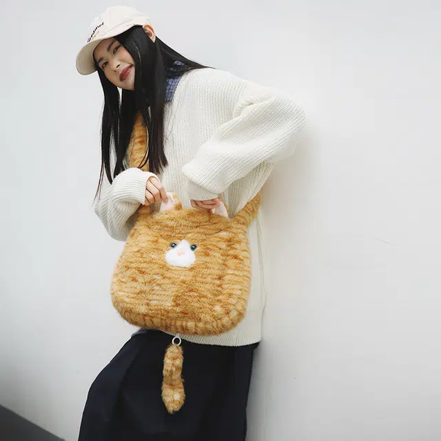 笛贝嘉 日系可爱小猫设计 毛绒 斜挎包 女款 黄色/卡其色