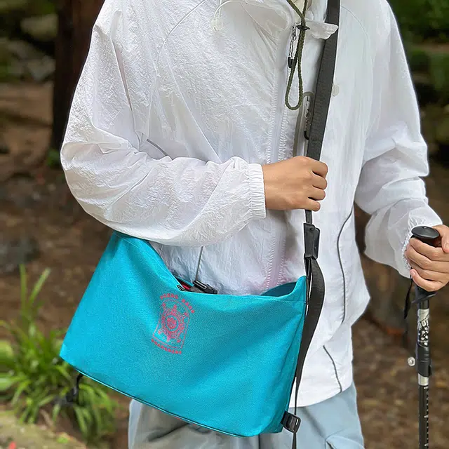 笛贝嘉 休闲运动大容量潮酷 牛津布 单肩包斜挎包 常规 男女同款情侣款 多色