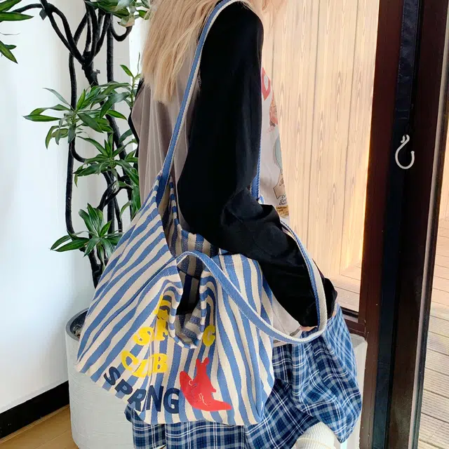 笛贝嘉 时尚大容量运动托特包上课包高颜值条纹 布 单肩包 常规 女款 蓝色/红色