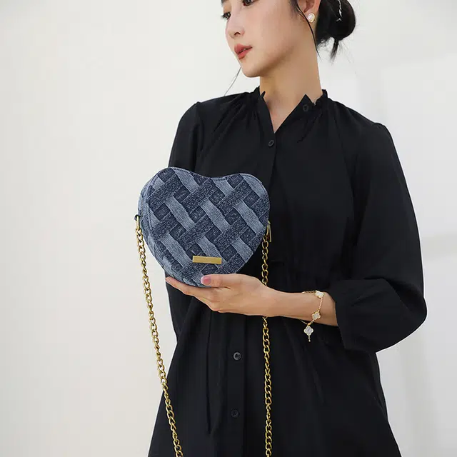 笛贝嘉 小众复古百搭高级感 牛仔布 斜挎包 常规 女款 蓝色