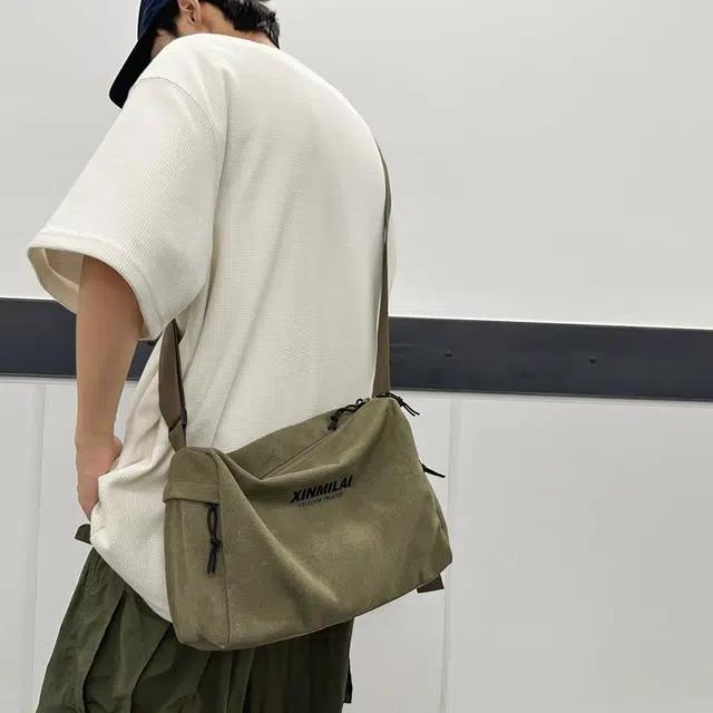 笛贝嘉 日系原宿波士顿枕头包男大容量单肩包学生上课包休闲百搭 帆布 帆布包斜挎包 常规 男女同款情侣款 多色