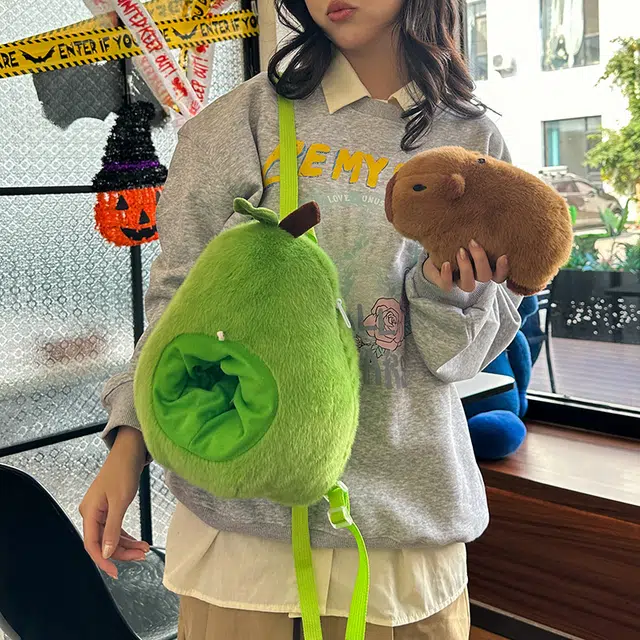 笛贝嘉 可爱卡通牛油果玩偶公仔背包小众百搭高颜值 毛绒 双肩包 女款 绿色