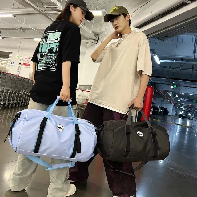 笛贝嘉 大容量潮牌休闲运动旅行背包港风轻便防水手提包 尼龙布 斜挎包 常规 男女同款情侣款 多色