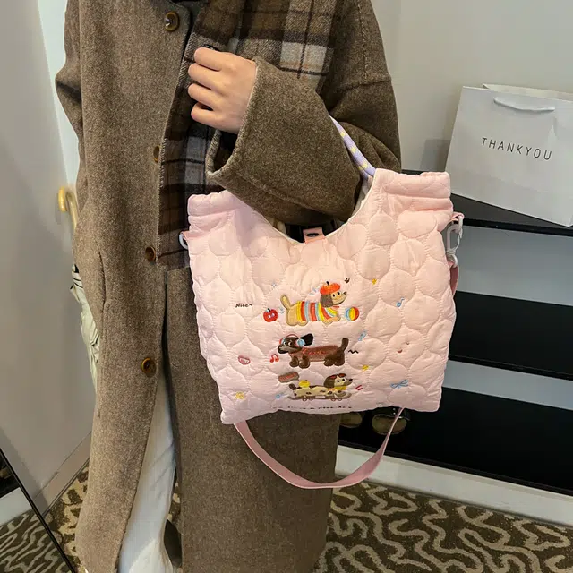 笛贝嘉 日系可爱卡通小狗清新奶呼呼单肩包斜挎菜篮子 牛津布 手提包 常规 女款 多色