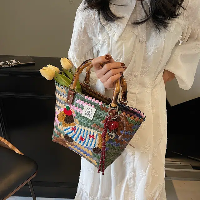 笛贝嘉 小众可爱设计感菜篮子竹节可爱小狗重工 草编 手提包 女款 多色