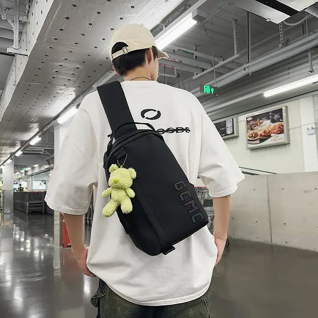 笛贝嘉 日系字母小众运动百搭防水 牛津布 胸包 常规 男女同款情侣款 多色