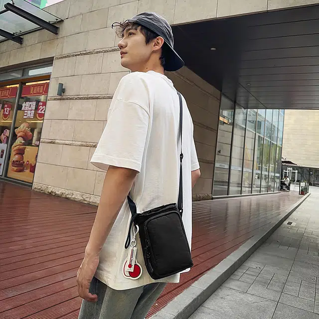 笛贝嘉 韩版简约纯色百搭轻便洋气 尼龙 单肩包 男女同款情侣款 多色