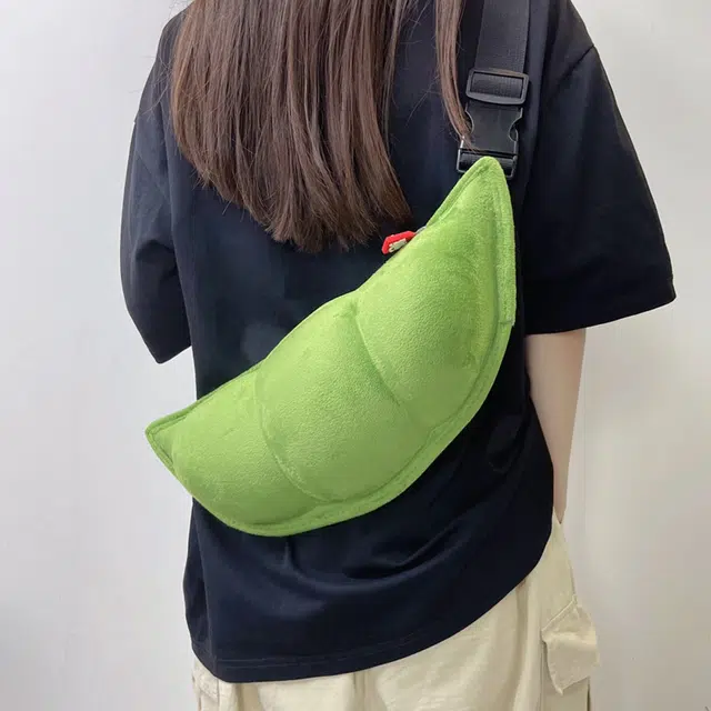 笛贝嘉 日系可爱软萌个性创意学生胸包 毛绒 单肩包 女款 绿色