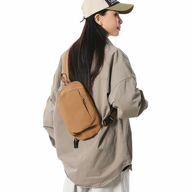 笛贝嘉 纯色简约潮流 尼龙 胸包 男女同款情侣款 多色
