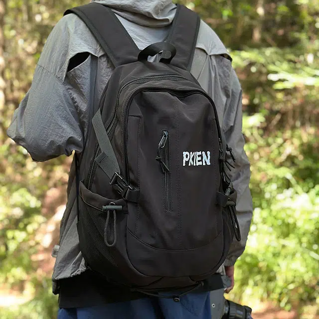 笛贝嘉 韩版潮牌简约休闲字母大容量旅行背包书包轻便 尼龙 双肩包 常规 男女同款情侣款 多色