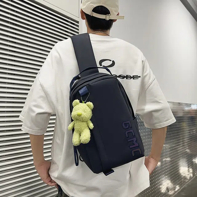 笛贝嘉 日系字母小众运动百搭防水 牛津布 胸包 常规 男女同款情侣款 多色