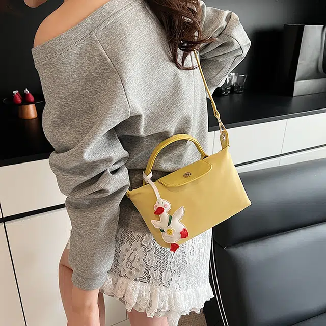 笛贝嘉 小清新手拎高级感多巴胺斜挎简约休闲百搭 布 手提包 女款 多色