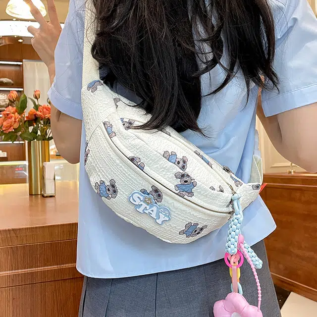 笛贝嘉 韩版可爱小众撞色休闲轻便 尼龙 胸包 女款 蓝色/白色/粉色/绿色