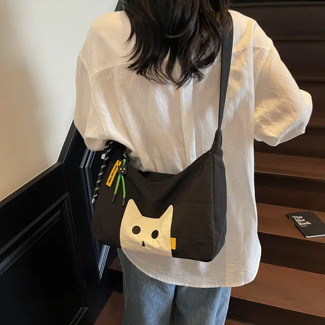 笛贝嘉 可爱猫咪小众设计轻便通勤 布 斜挎包 常规 女款 多色