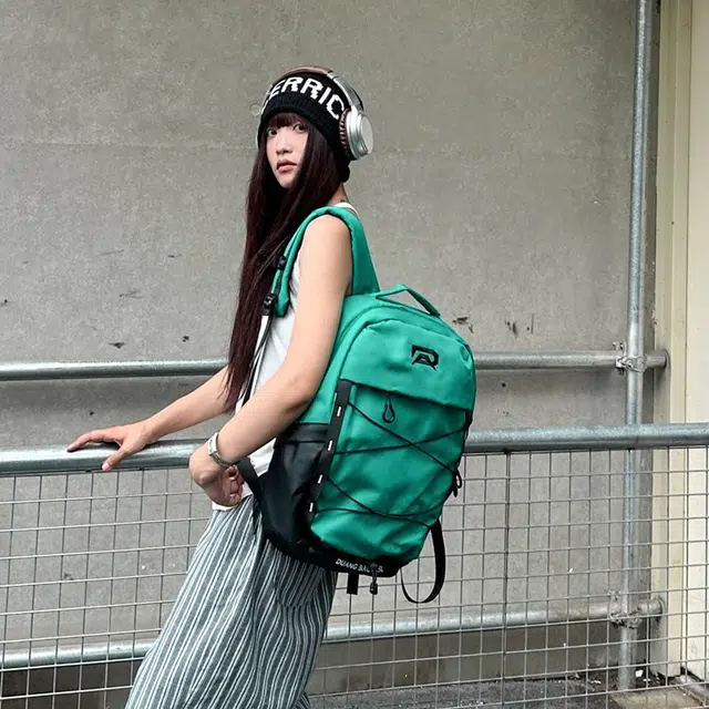 笛贝嘉 潮牌简约休闲大容量旅行背包学生书包拼色 牛津布 双肩包 常规 男女同款情侣款 多色