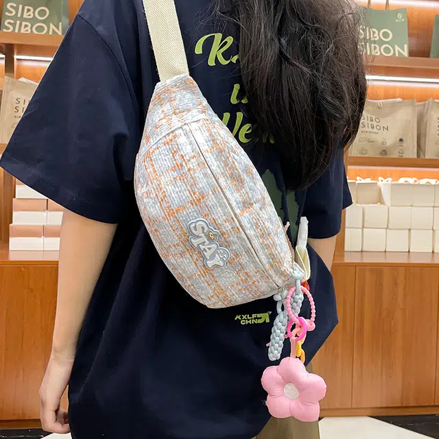 笛贝嘉 韩版可爱小众撞色休闲轻便 尼龙 胸包 女款 蓝色/白色/粉色/绿色
