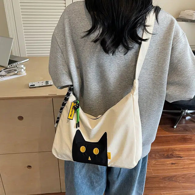 笛贝嘉 可爱猫咪小众设计轻便通勤 布 斜挎包 常规 女款 多色