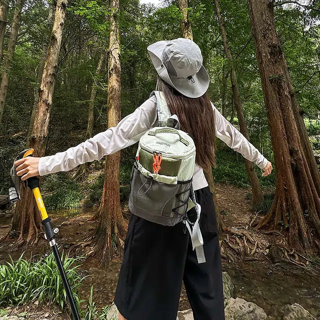 笛贝嘉 轻便拼色防水背包休闲运动百搭 尼龙 双肩包 男女同款情侣款 多色