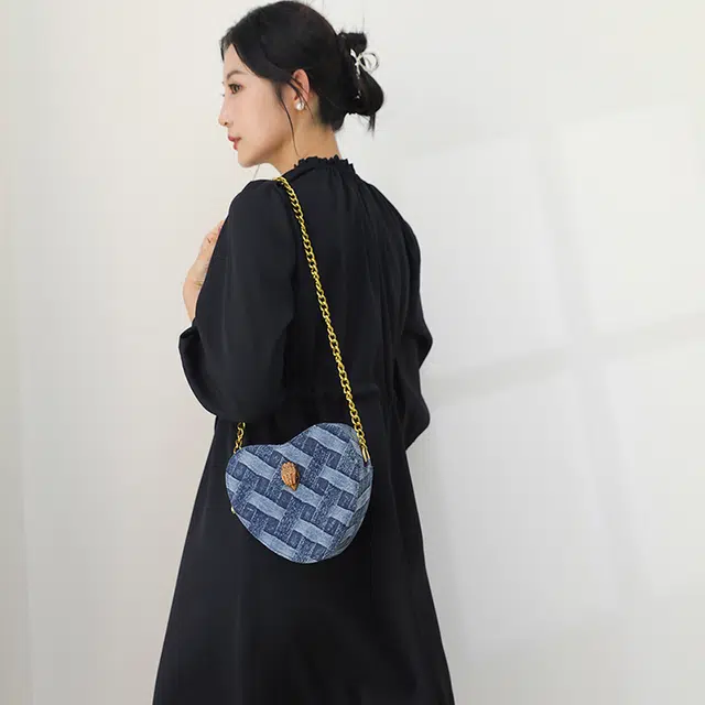 笛贝嘉 小众复古百搭高级感 牛仔布 斜挎包 常规 女款 蓝色