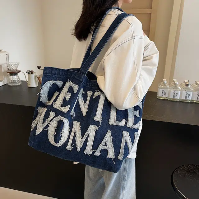 笛贝嘉 日系通勤字母托特包 牛仔布 单肩包 常规 女款 米白色/蓝色