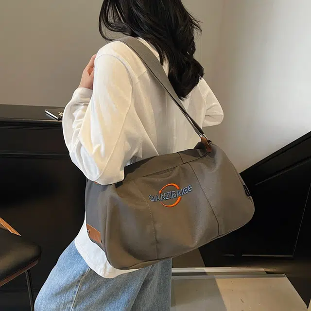 笛贝嘉 日系原宿字母刺绣运动旅行通勤百搭 帆布 单肩包 女款 多色